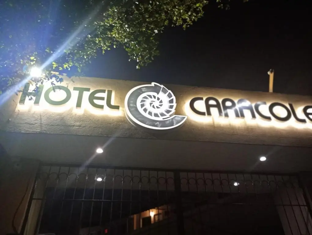 Hotel Caracoles